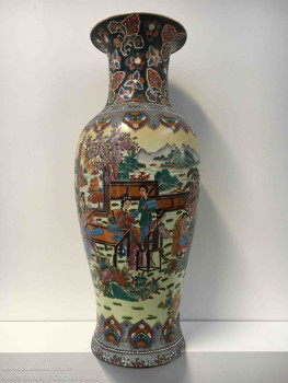 Autor neurčen - Velká starožitná čínská váza